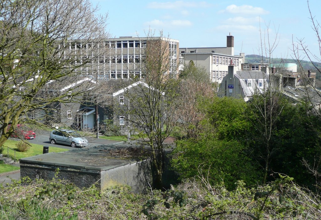 Calder High School, Mytholmroyd © Humphrey Bolton :: Geograph Britain ...