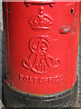 Edward VII postbox (close-up), corner of Chatsworth  & Lydford Roads, NW2