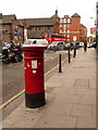 Hammersmith: postbox № W6 36, Fulham Palace Road