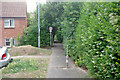 Footpath from Etherton Way to Vale Road