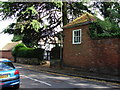 Gazebo in garden of 48 New Street, Kenilworth