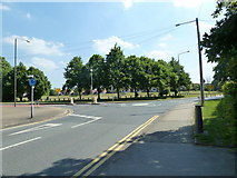 TQ4466 : Roundabout at the junction of Crofton and Towncourt Lanes by Basher Eyre