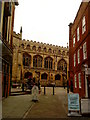 Between the market place and the parish church, Newark on Trent