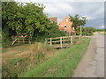 Footbridge by Skyers Farm