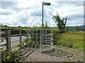 NS4081 : Start of footpath to Carmona Drive by Lairich Rig