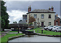 SO9567 : Stoke Bottom Lock and the Navigation Inn, Worcestershire by Roger  Kidd