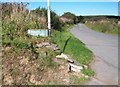 The entrance to the public footpath from Ty