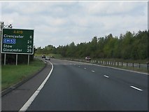 SU0995 : A419 - route confirmatory sign near Latton by J Whatley