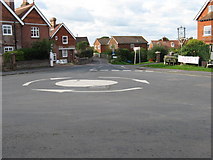TQ4215 : Mini-roundabout in Barcombe Cross by Dave Spicer