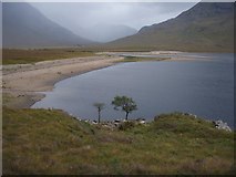 NH0581 : Abhainn Srath na Sealga as it enters Loch na Sealga by Roger McLachlan