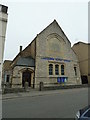 Passing the Baptist Church in Lansdowne Road