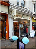 SZ0991 : sands2 in Old Christchurch Road by Basher Eyre