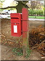 Bransgore: postbox № BH23 77, Ringwood Road