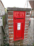 TG0738 : Edward VII postbox in Holt, Norfolk by Adrian S Pye