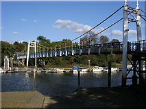 TQ1671 : Teddington Lock Footbridge by Shaun Ferguson