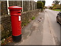 Ringwood: postbox № BH24 23, Eastfield Lane