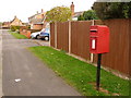 Fordingbridge: postbox № SP6 113, Burnham Road