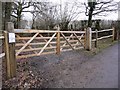 Gate to forestry track off Scratchings Lane