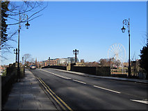 SJ4065 : Grosvenor Bridge and the Chronicle Wheel by John S Turner