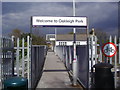 Entrance to Oakleigh Park station