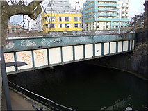 TQ2883 : Railway Bridge over Regents Canal, London NW1 by Christine Matthews