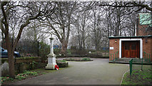 TQ3679 : Holy Trinity, Rotherhithe Street, Rotherhithe - Churchyard by John Salmon