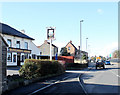 2011 : A431 passing the Butchers Arms