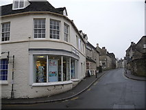 SO8700 : Minchinhampton: Boot’s the Chemist and West End by Chris Downer