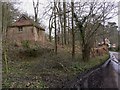 Disused building on West End Lane near Spreakley