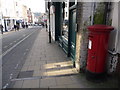 Winchester: postbox № SO23 50, High Street