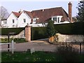 House by footpath at Isington Close