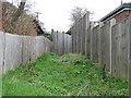 Footpath to the River Severn between the houses at Ryall