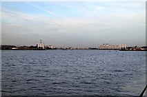 TQ4279 : The River Thames at Woolwich by Steve Daniels