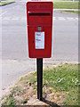 TM2956 : Broadway Postbox by Geographer