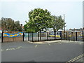 Goldsmiths Infant School as seen from Heyward Road