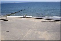 NJ9507 : Lower Esplanade and groyne, Aberdeen Beach by Stanley Howe