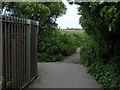 Bridleway and footpath junction near Dumpton