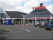 TL0750 : Welcome to TESCO Bedford by M J Richardson