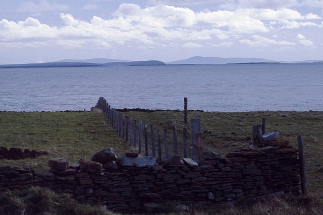 View to the rest of Orkney from North Ronaldsay From near the Bird Observatory, looking towards, if I remember correctly, Sanday, Eday and Rousay.