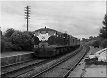 S5017 : Train passing Grange station by The Carlisle Kid
