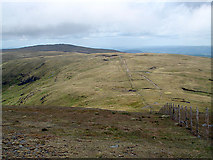 SN7987 : Looking along the fence line between Pumlumon Fawr and Pen Pumlumon Arwystli by John Lucas