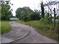 TM2665 : Footpath & entrance to Hill Farm by Geographer