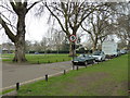 Putney Bridge to Parsons Green and back via Hurlingham (204)