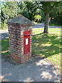 Hordle: postbox № SO41 83, Ashley Lane