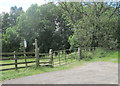 Start of footpath opposite Walford Pool