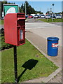 Happendon: postbox № ML11 66, M74 services