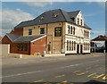 Newport : former Corporation pub converted to flats