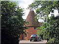 TQ4024 : Oast House at The Granary, Ketche's Farm, Sheffield Green by Oast House Archive