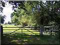 Footpath to Clopton Road