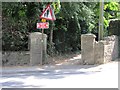 Pillars to the footpath